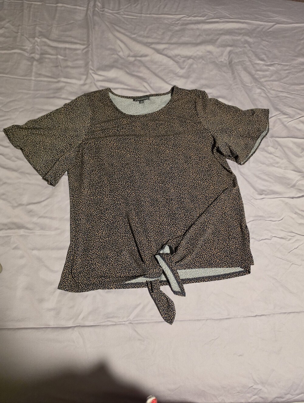 Adrianna Papell Black Short-Sleeve Tie-Front Top with Tan Dot Print